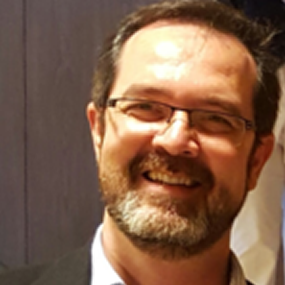 Dr. Carlos Ramírez Calvo