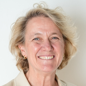 Dra. María Uzcanga Lacabe