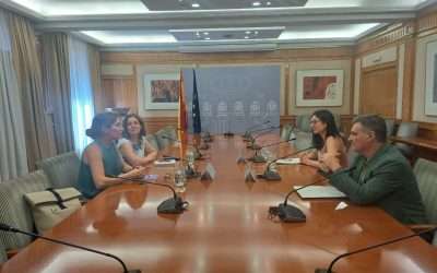 La SEORL-CCC se reúne con la ministra de Sanidad