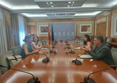La SEORL-CCC se reúne con la ministra de Sanidad