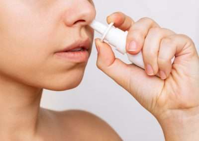 El abuso de sprays vasoconstrictores nasales, un hábito frecuente en invierno y primavera que puede tener el efecto contrario al esperado y cronificar la congestión nasal